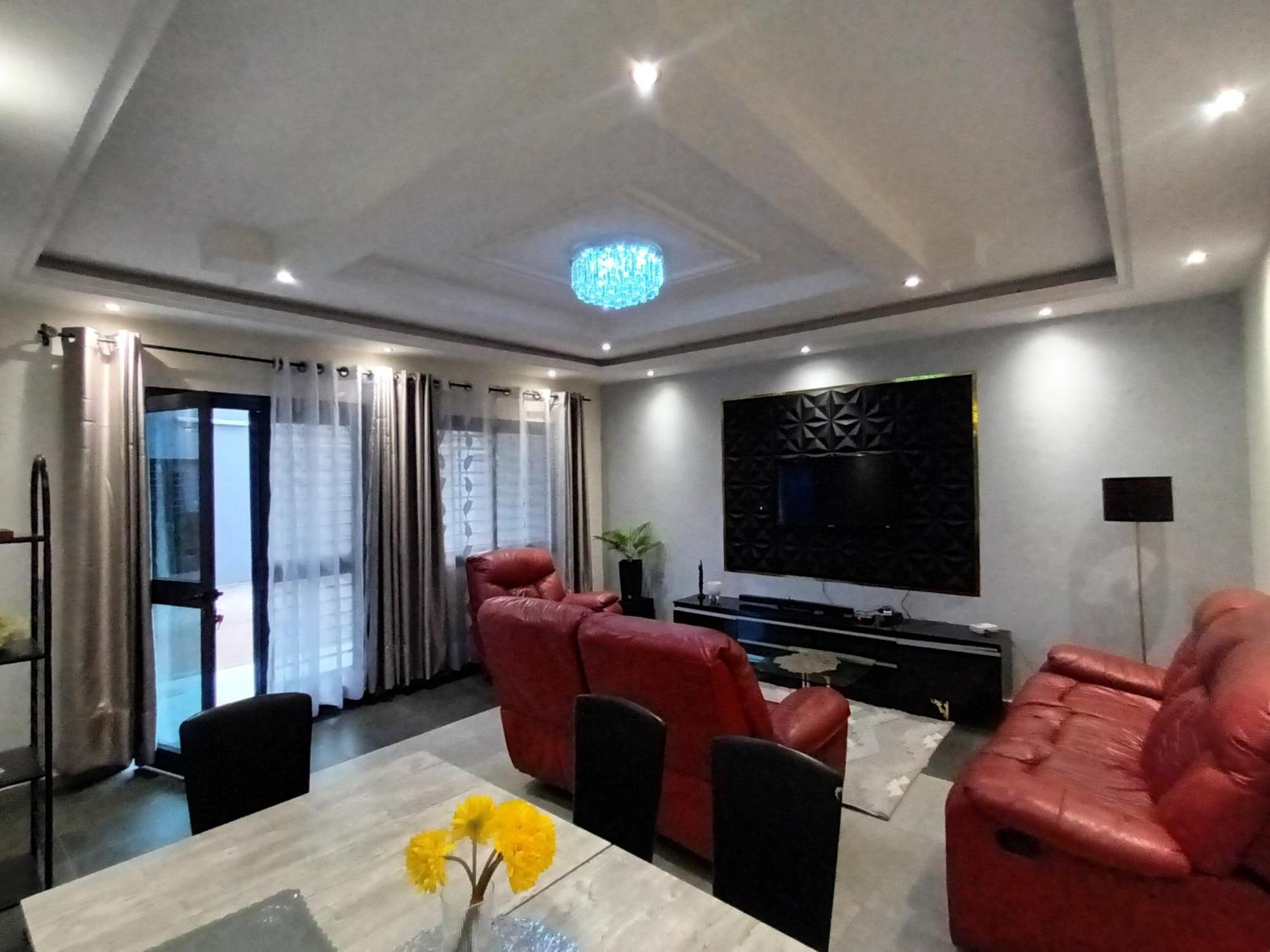 Residence Deluxe Яунде Экстерьер фото
